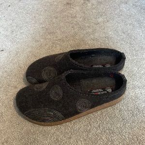New haflinger clog slippers